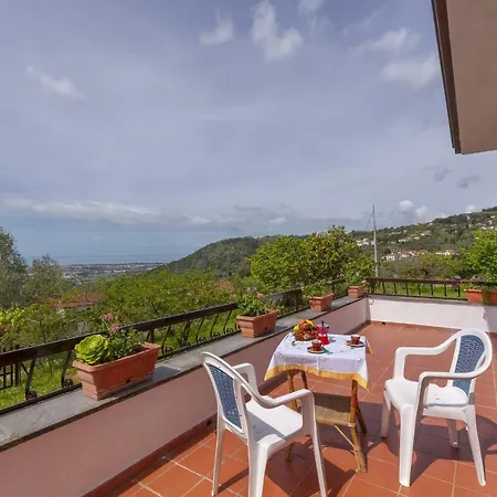 Villino Di Corsanico With View Villa *