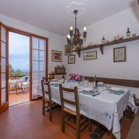 Villa Villino Di Corsanico With View